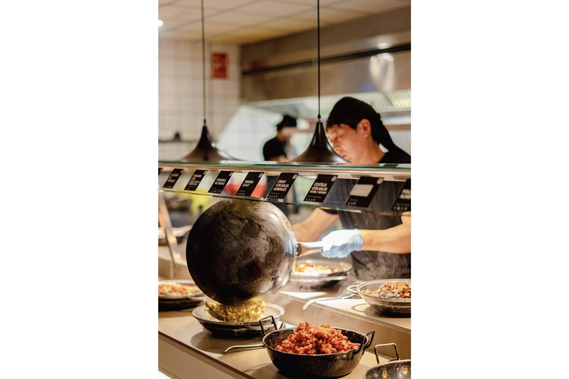 Colonial Buffet celebra 15 años como pionero de la gastronomía internacional en Valencia