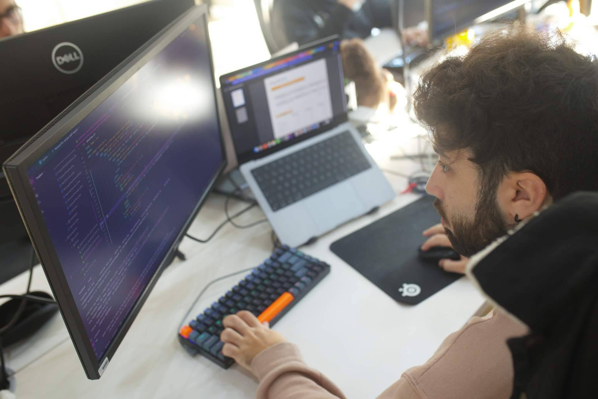 Studio128K diseña y desarrolla aplicaciones a medida para negocios que exigen soluciones específicas