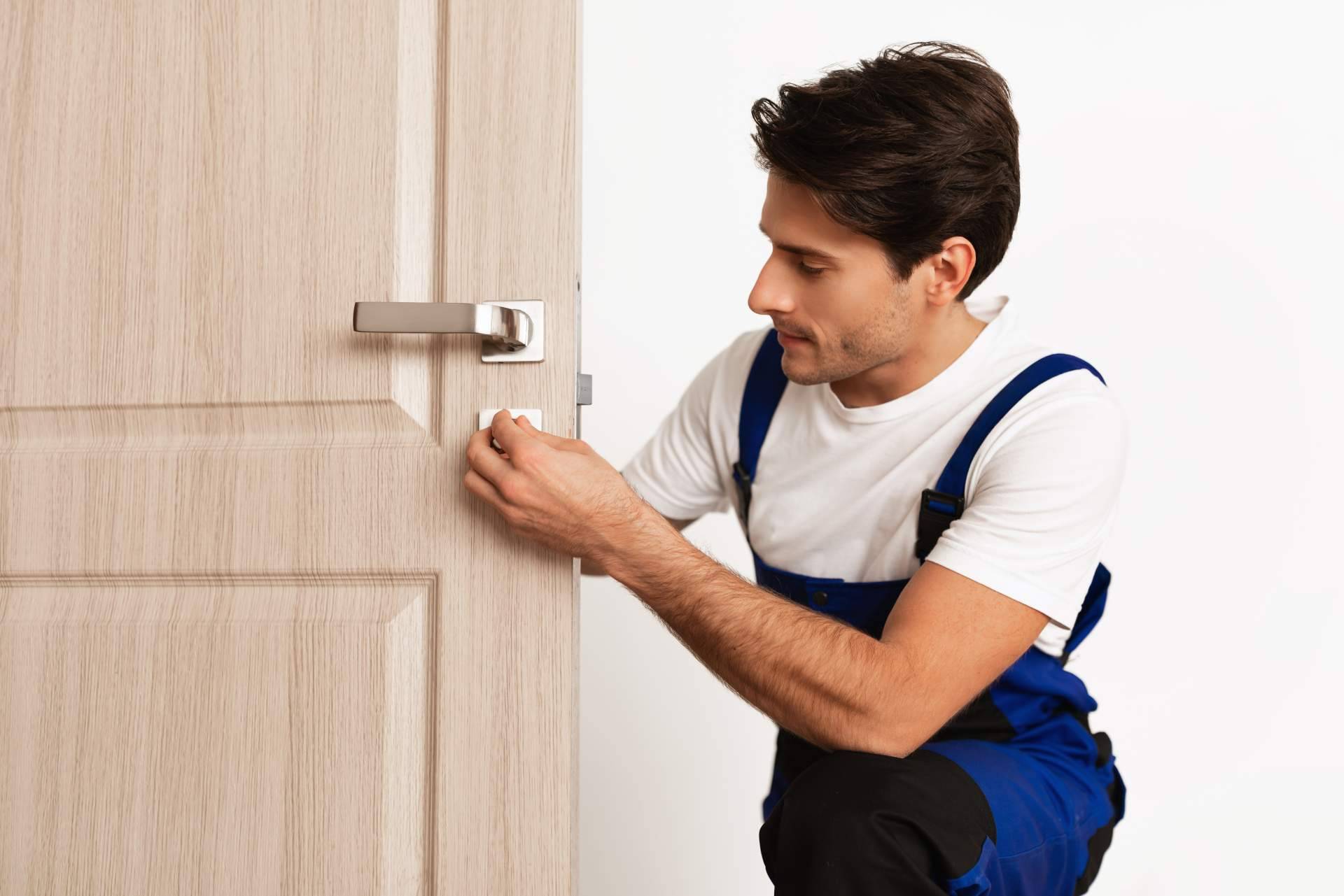 Soluciones González refuerza la atención urgente para apertura de puertas en Las Rozas