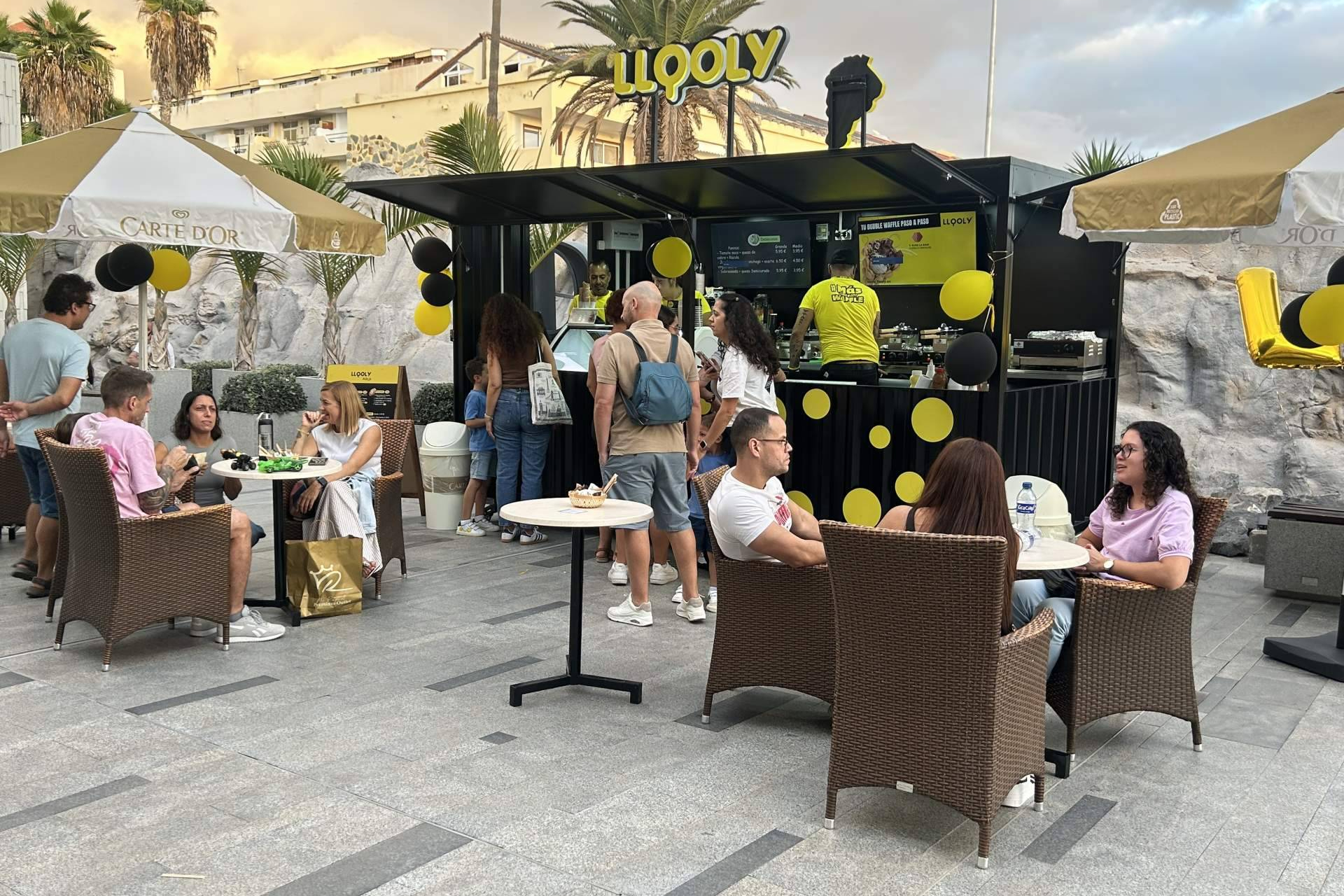 La propuesta de bubble waffles e ice rolls de LLOOLY aterriza en Tenerife con una carta artesanal ampliada
