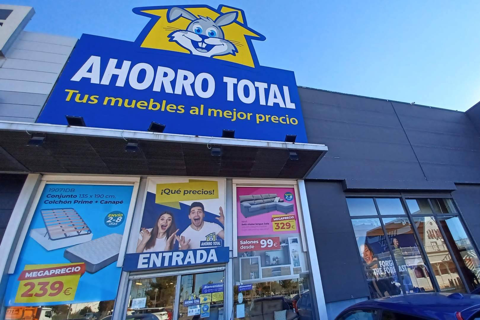 Muebles en Black Friday, Ahorro Total activa descuentos únicos en todas sus tiendas