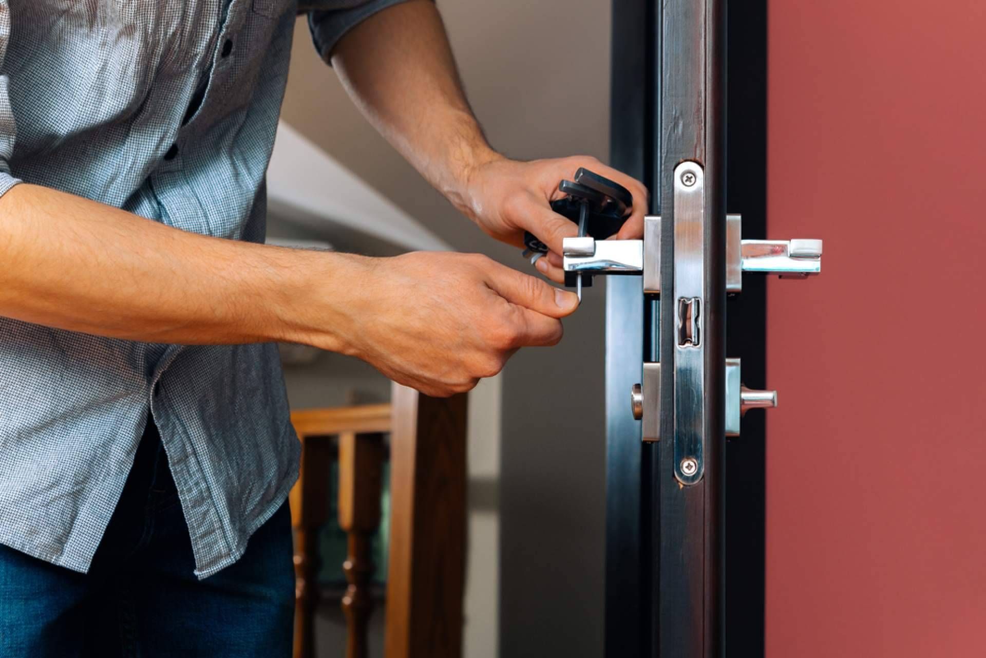 Cerrajeros Santa Pola y Cerrajeros Villajoyosa ganan protagonismo con el refuerzo de Soluciones González