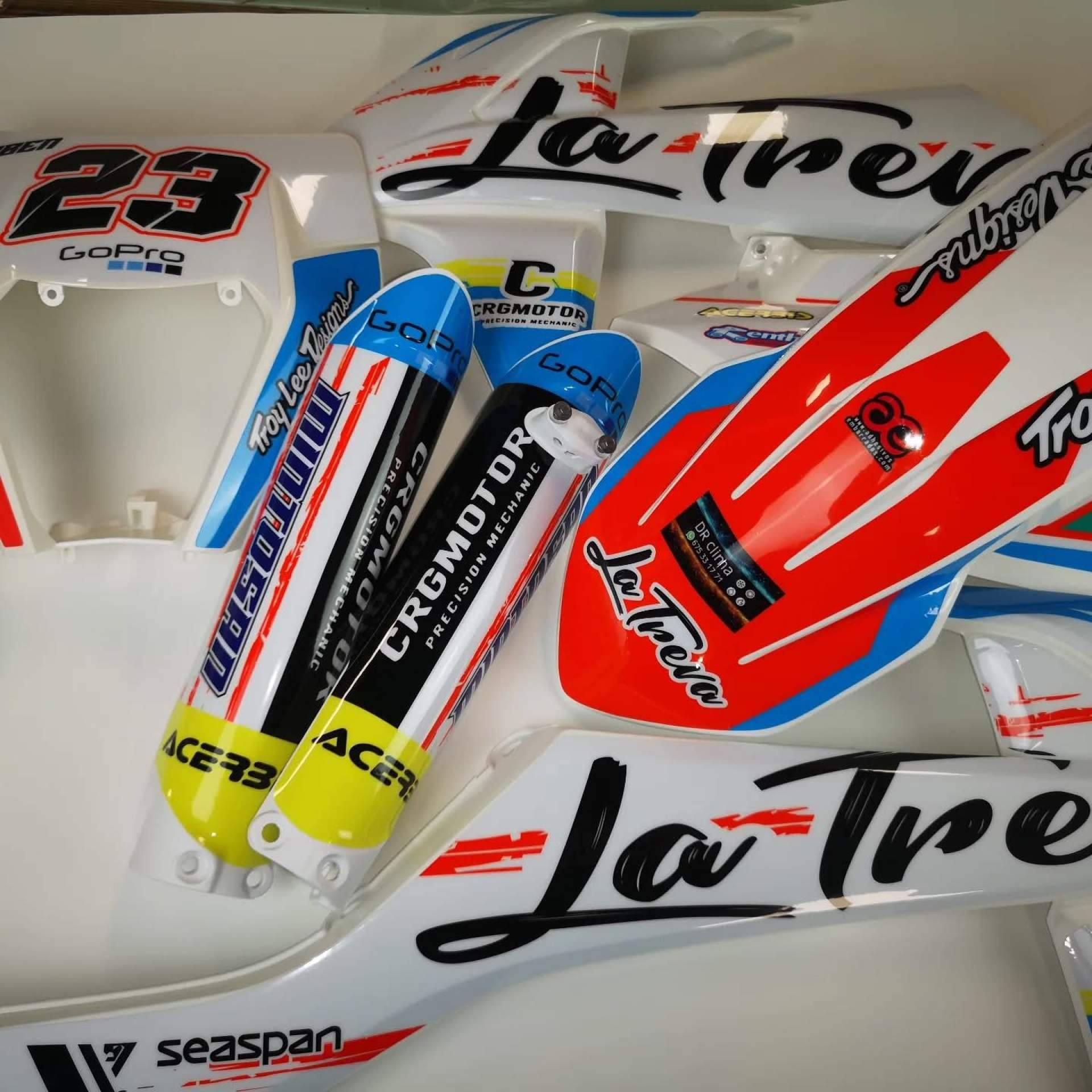 Comienza la temporada offroad; pegatinas y plásticos para moto, listos para actualizar el equipo con ADHESIVOSEMBARRADOS