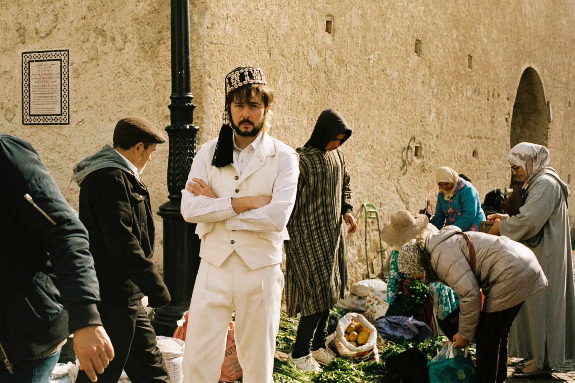 José Bonaparte debuta en solitario con Aires, Romanzas y Canciones, un diálogo entre tradición y vanguardia