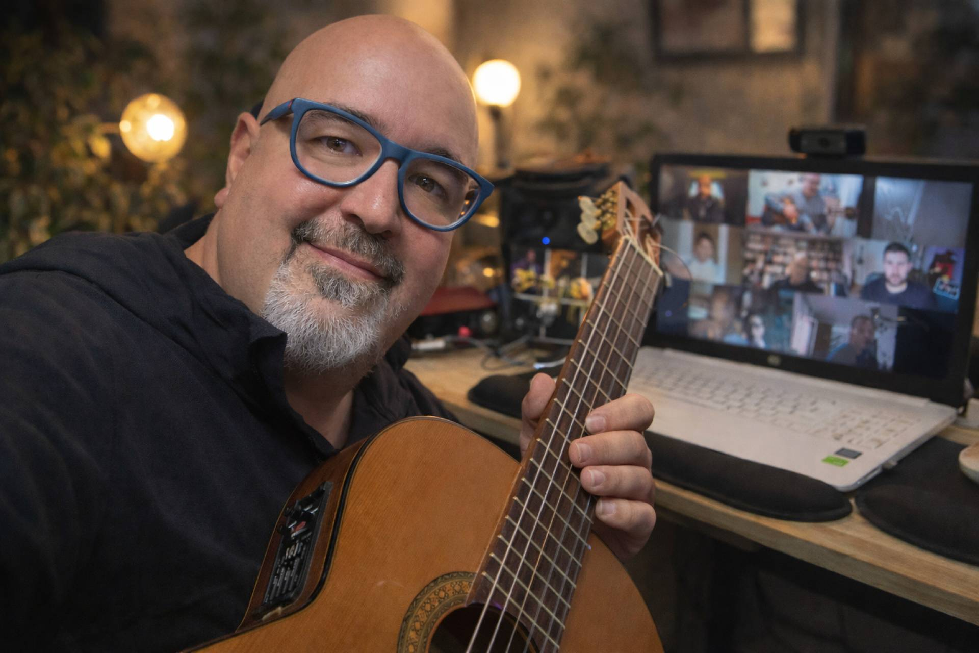 Aprendeguitarra.es cumple cinco años; entrevista a su creador sobre el aprendizaje, la comunidad y el flamenco sin atajos