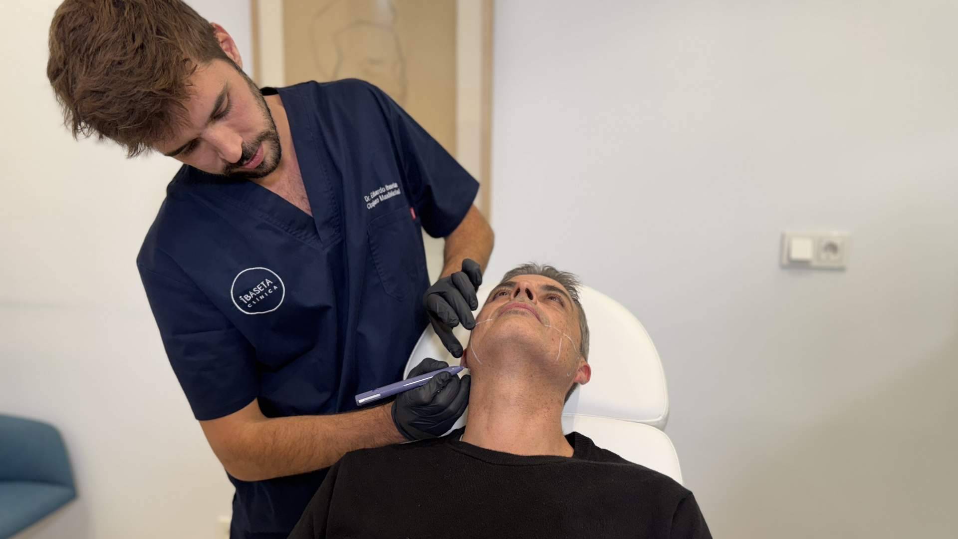 Bruxismo y dolor mandibular; neuromoduladores como tratamiento avanzado en Clínica Ibaseta