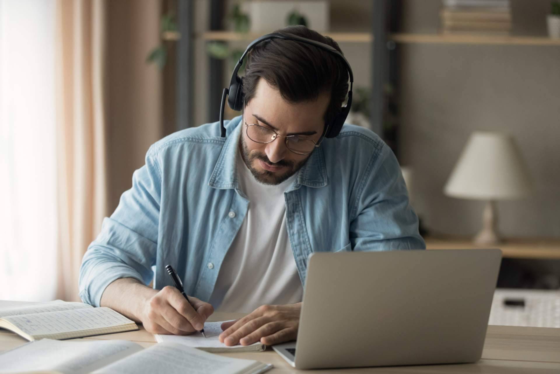 ENEB integra gestión empresarial y desarrollo personal en su doble titulación MBA y Máster en Coaching y Mindfulness