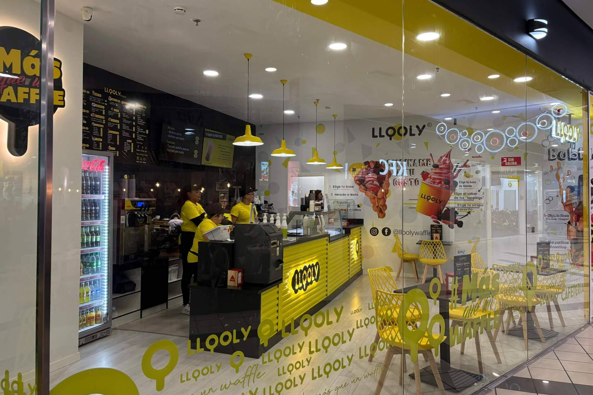 LLOOLY llega a Burgos con su concepto de bubble waffles y una oferta renovada de desayunos
