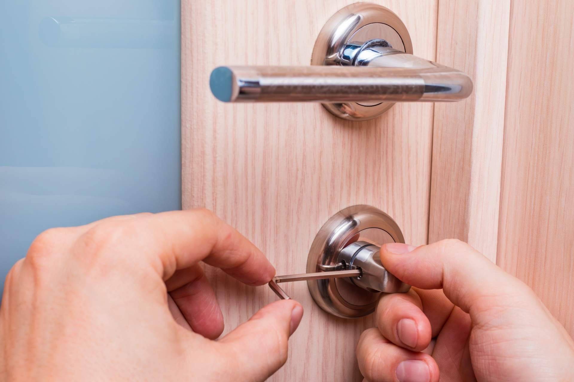 Expertos en abrir puertas; tranquilidad y respuesta rápida las 24 horas