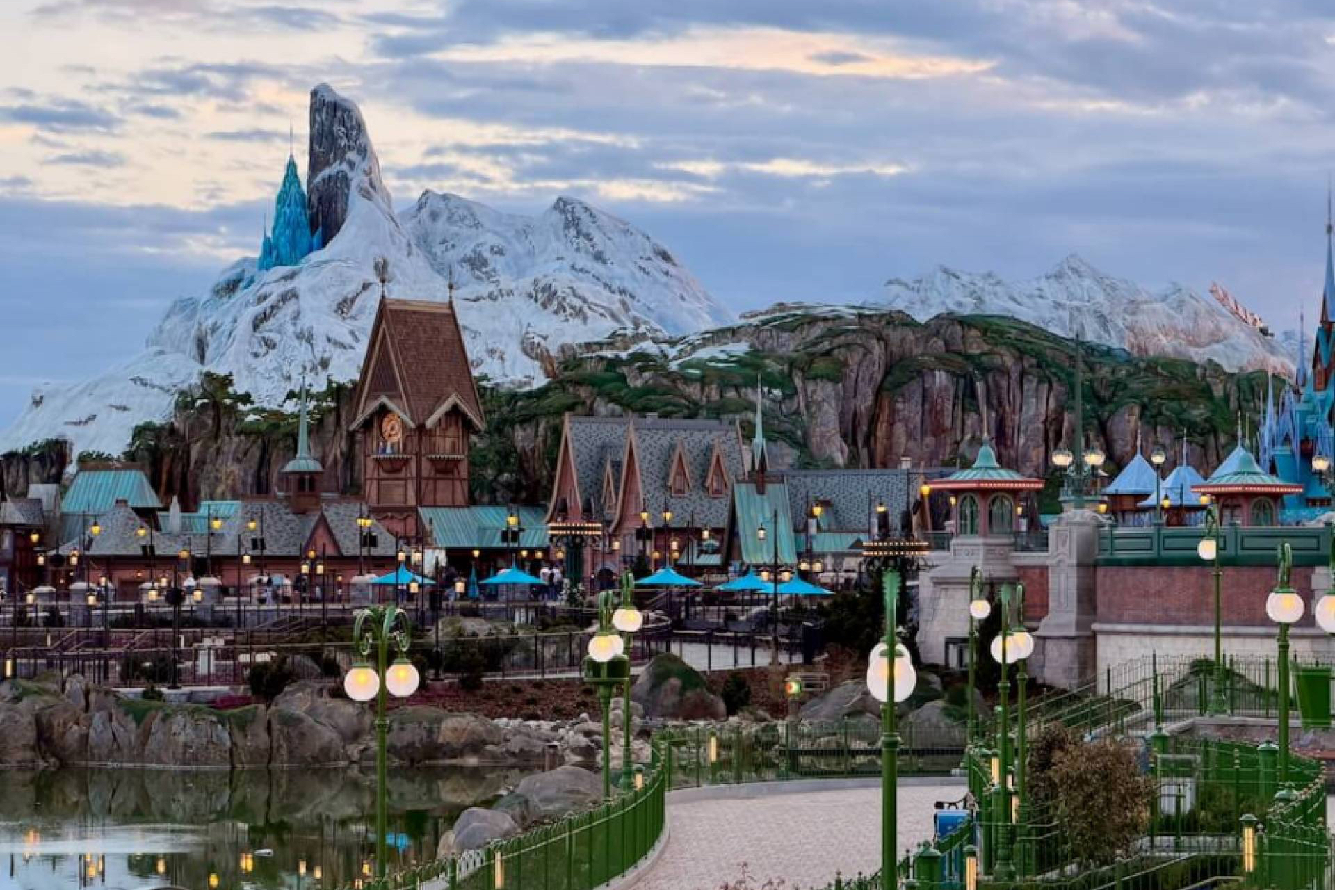 Parquetemático.net analiza World of Frozen, la nueva gran área de Disneyland Paris en 2026