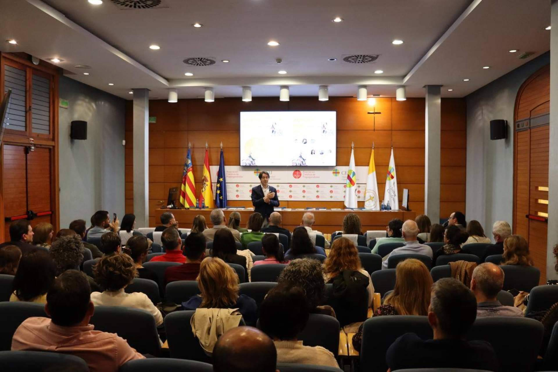 México recibe al psicólogo español Fernando Pena en uno de los congresos mundiales más importantes