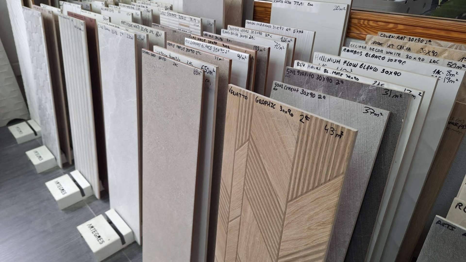 Artegres impulsa reformas económicas con su gama de azulejos baratos y versátiles