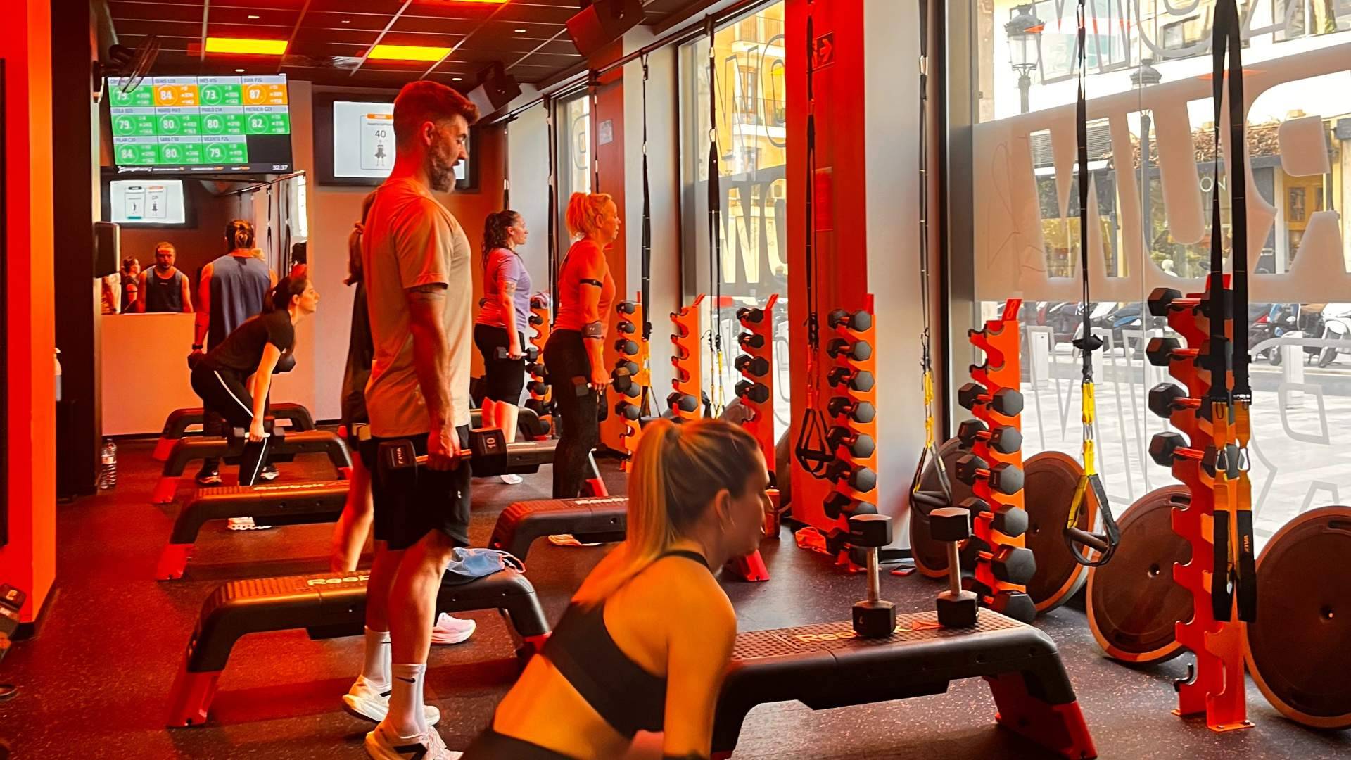 Ni gimnasio ni entrenador personal; las sesiones de cardio y fuerza de Orangetheory Fitness