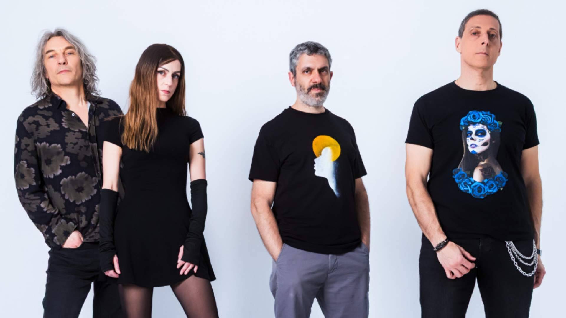 Belide publica 'Caminando a tientas', disponible en CD, vinilo y cassette