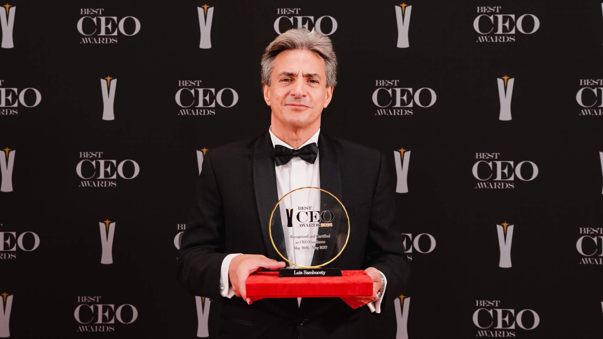 El CEO de Dentalios, Luis Sambucety, recibe el Best CEO Leadership 2026