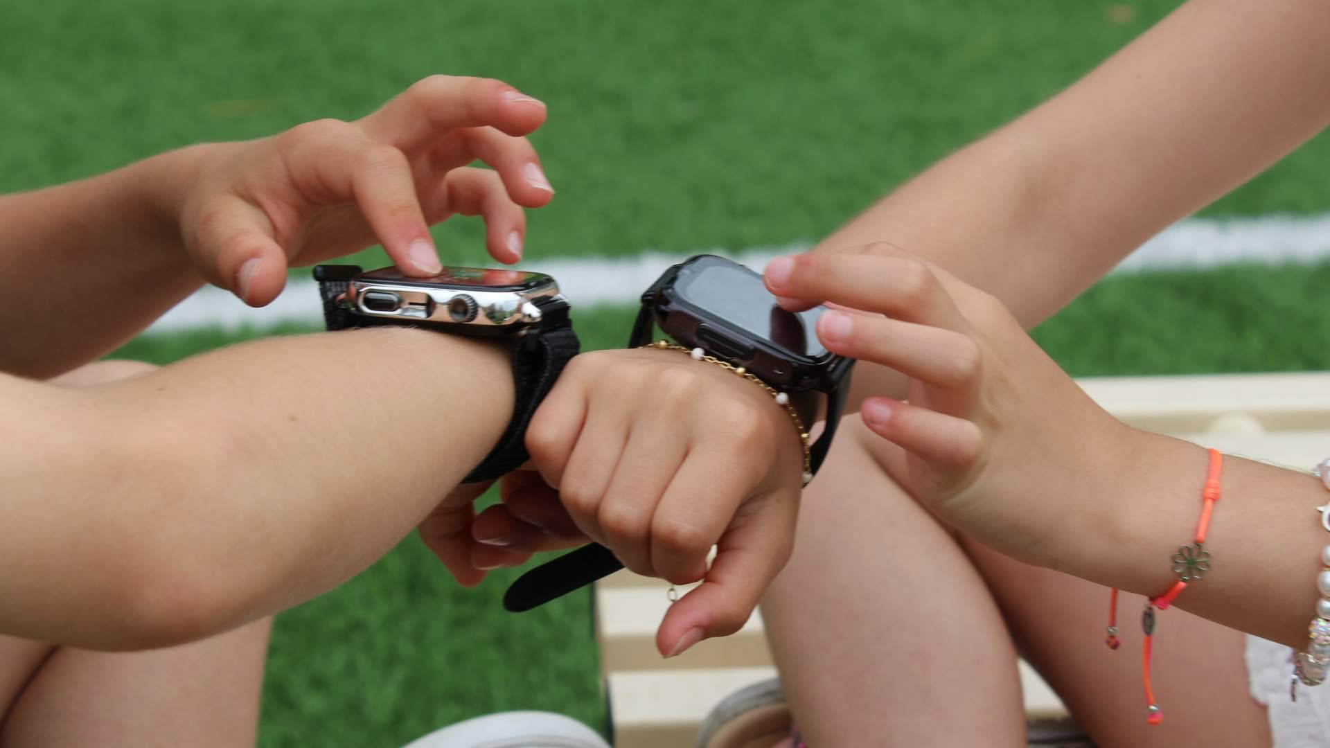 Por qué los relojes GPS para niños se han convertido en una de las opciones estrella para este verano