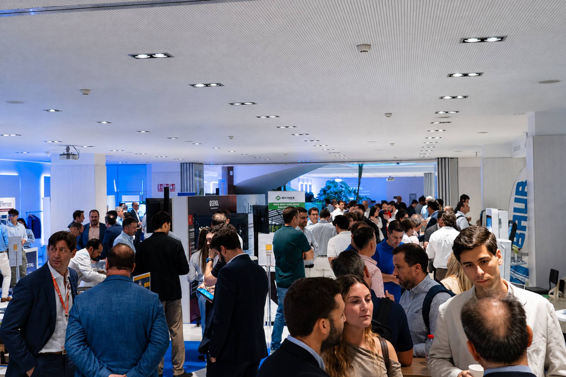 AEMER llena Sevilla con el éxito de su cita de mantenimiento renovable