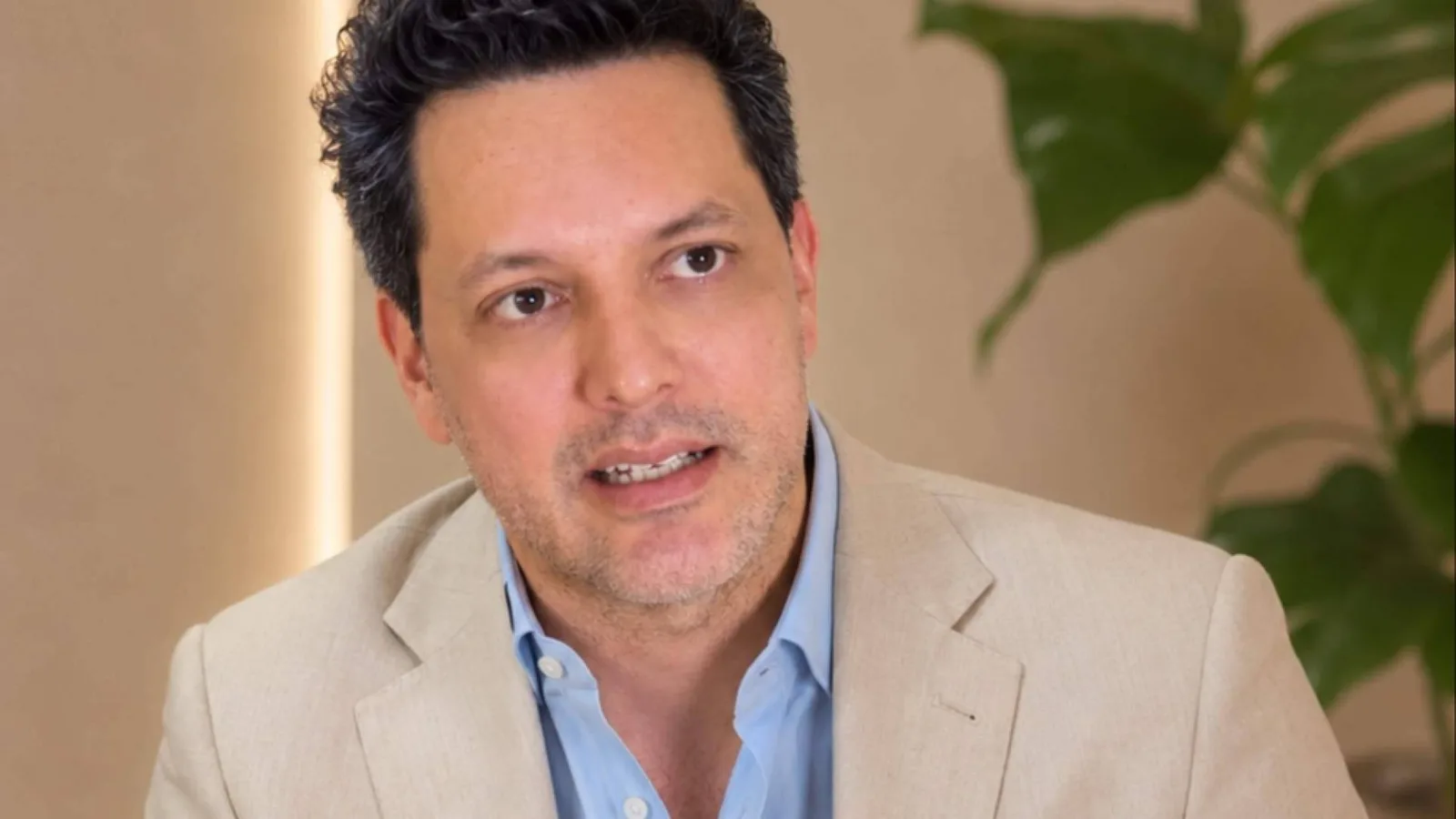 Qué enseña la cara Ozempic sobre la cultura del resultado inmediato, según el Dr. Máximo Evia