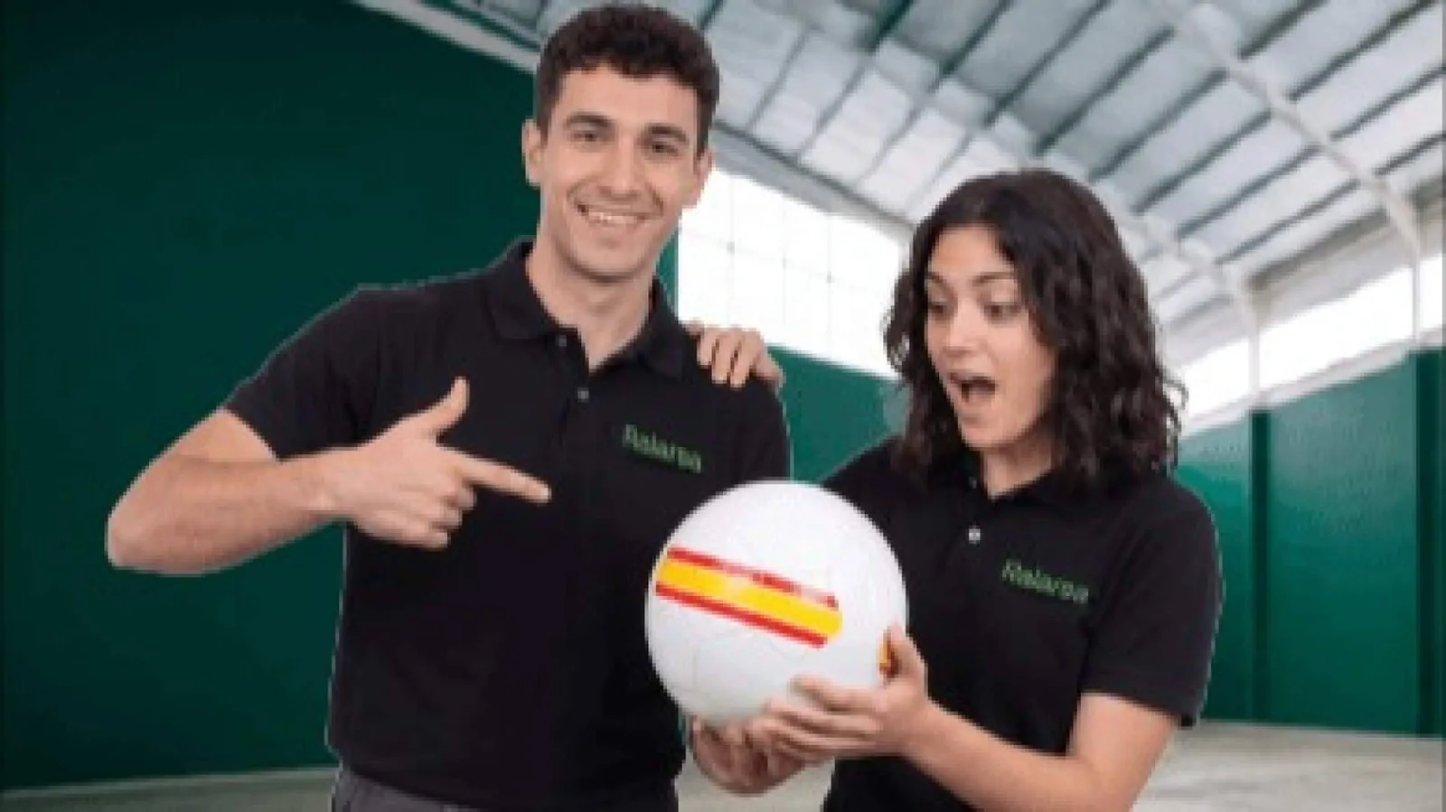 Ralarsa invita a poner el coche a punto para vivir un verano lleno de fútbol y carretera