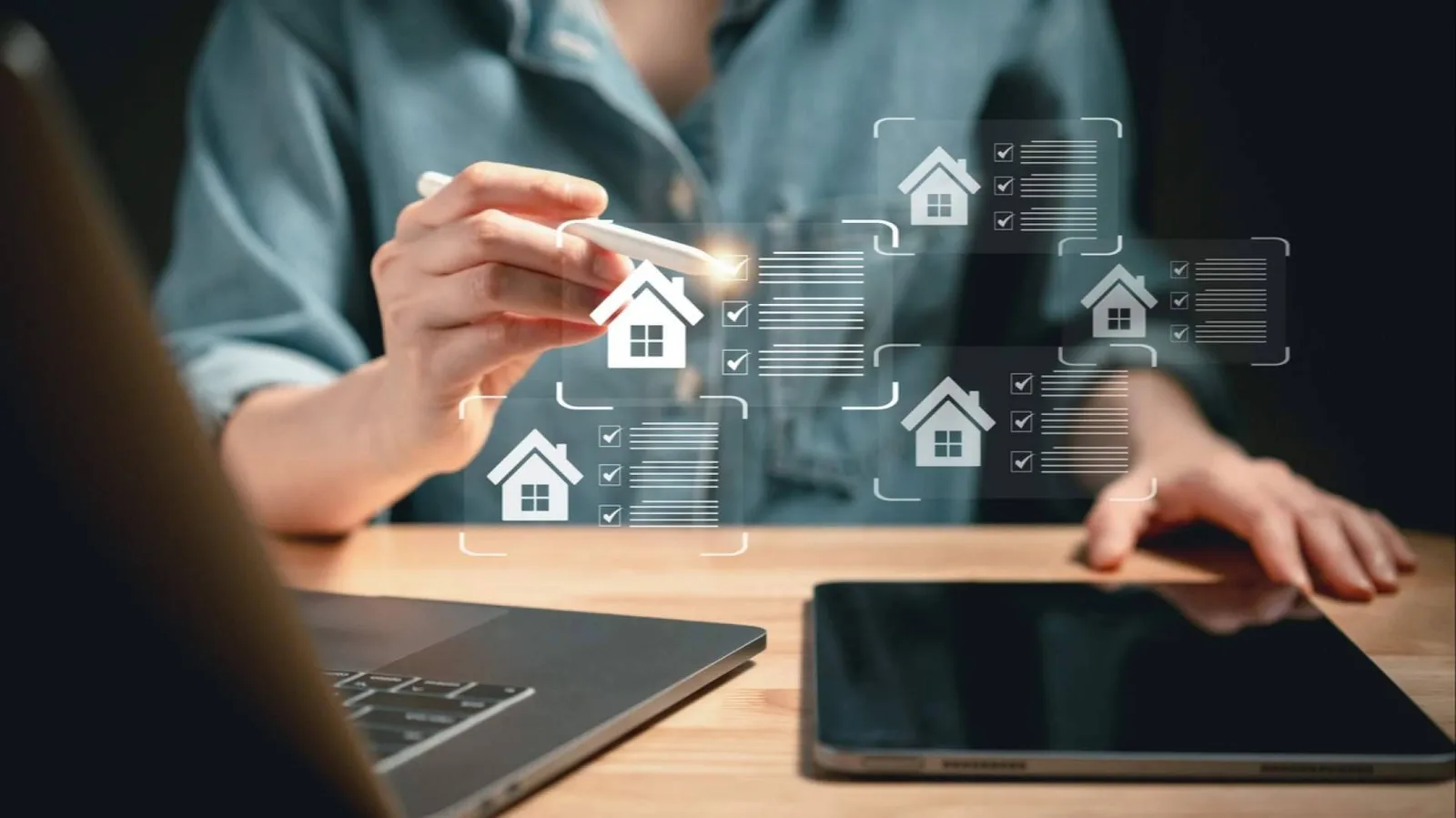 Canales y estrategias para mejorar la captación digital de constructoras en mercados competitivos