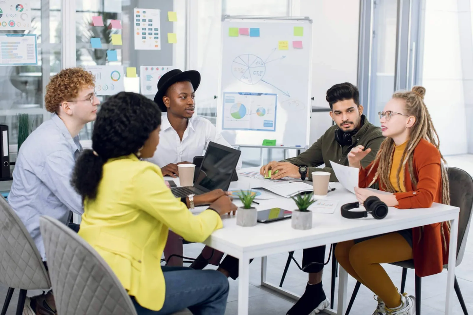 CRM con inteligencia artificial, la herramienta que marcará las ventas de las empresas en 2026